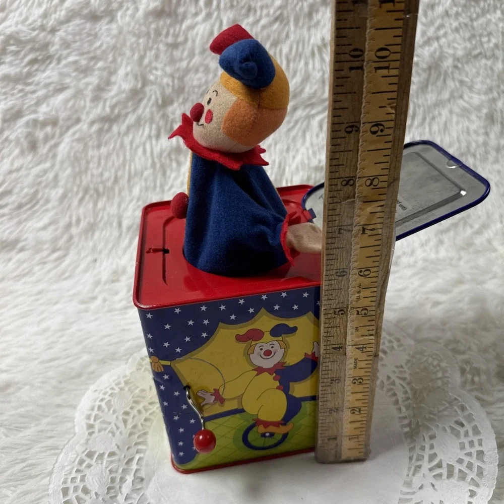 Schylling Jester Jack in the Box Musical Toy Pop Goes the Weasel Working 5.5